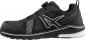 Preview: Der Schuh ist schwarz mit atmungsaktiven Einsätzen, einer sportlichen Silhouette und einer weißen Sohle. Er hat ein modernes Schnellschnürsystem und reflektierende Details.