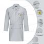 Preview: The image shows a gray lab coat with long sleeves. It features a zipper, chest and side pockets, as well as a yellow logo. Additional details are displayed on the edge.