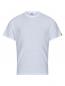 Preview: The image shows a light blue t-shirt with fine white stripes. It has short sleeves and a round neckline. The surface appears smooth and plain, without any conspicuous decorations.