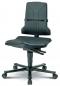 Preview: The chair has a black, ergonomic seat and a high backrest. It stands on a five-ray base with casters, making it mobile.