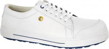 Der Schuh ist ein weißer Sneaker aus Leder mit runden Schnürsenkeln. Die Sohle ist leicht und verfügt über eine blaue Gummibeschichtung. An der Seite befindet sich ein goldenes Logo.