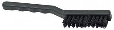 Das Bild zeigt eine schwarze Drahtbürste mit einem langen, ergonomischen Griff. Die Borsten sind steif und dicht, ideal zum Reinigen von Oberflächen.