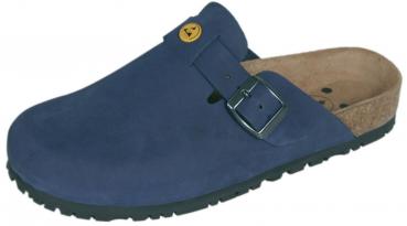 Der Schuh ist ein blauer Clog aus weichem Material. Er hat eine breite, offene Vorderseite und eine kleine Schnalle an der Seite. Die Sohle ist stabil und griffig. Ideal für den Alltag.