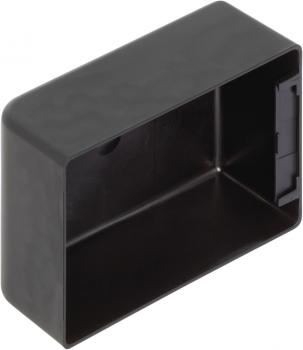 Das Bild zeigt eine rechteckige, schwarze Kunststoffbox. Sie hat eine glatte Oberfläche, ist innen hohl und hat an einer Seite eine Aussparung. Sie wirkt stabil und funktional.