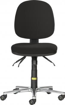 The chair has a round, padded seat and a high backrest. It is completely black and sits on a chromed base with five casters, allowing for flexible movement.