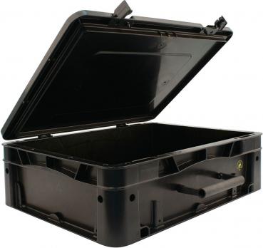 Das Bild zeigt eine schwarze, robuste Aufbewahrungsbox mit einem aufklappbaren Deckel. Die Box hat seitliche Griffe für leichteren Transport und ist stabil gestaltet.