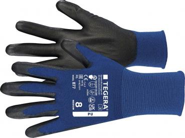 Das Bild zeigt ein Paar Arbeitshandschuhe. Die Handschuhe haben eine dunkelblaue Strickoberfläche mit einem schwarzen Gummiüberzug an den Handflächen und Fingern. Auf der Innenfläche steht eine Marke und Größe.