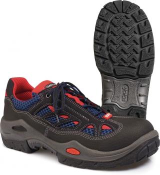 Das Bild zeigt einen dunklen, robusten Schuh mit rotem und blauem Netzmaterial. Die Sohle hat ein starkes, rutschfestes Profil. Der Schuh ist mit Schnürsenkeln ausgestattet.