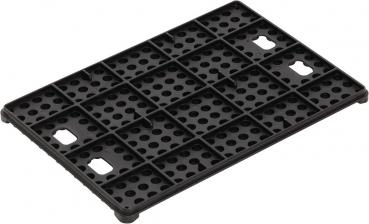 Das Bild zeigt eine schwarze Kunststoffplatte mit vielen kleinen Löchern und rechteckigen Erhebungen. Die Platte ist rechteckig und hat ein strukturiertes Design zur Stabilisierung.