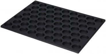 Das Bild zeigt ein schwarzes Backblech mit vielen kleinen runden Vertiefungen, die in gleichmäßigen Reihen angeordnet sind. Es hat eine rechteckige Form und eine glatte Oberfläche.