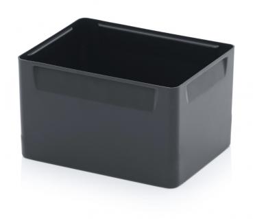 Das Bild zeigt eine rechteckige, schwarze Aufbewahrungsbox aus Kunststoff. Sie hat glatte Wände und einen stabilen Boden, geeignet zum Organisieren von Gegenständen.