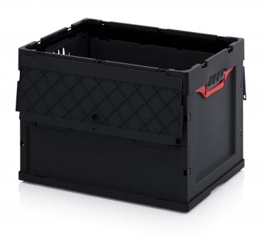 Eine schwarze Kunststoffbox mit einem rautenförmigen Muster an einer Seite. Sie hat einen offenen oberen Teil und eine rote Handgriffe an den Seiten. Die Box ist stabil und quadratisch.