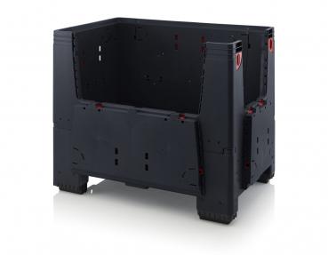 Das Bild zeigt einen rechteckigen, schwarzen Container aus Kunststoff. Er hat offene Seitenwände mit kleinen Löchern, die Stabilität bieten, und an den Ecken sind rote Elemente sichtbar.