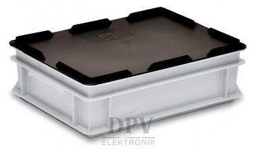 Das Bild zeigt eine rechteckige Aufbewahrungsbox aus Kunststoff. Die Box ist transparent weiß mit einem schwarzen Deckel. Die Ecken sind abgerundet, und der Deckel hat Stützen.
