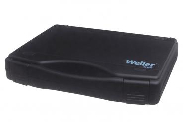 Das Bild zeigt eine schwarze, rechteckige Tragetasche mit abgerundeten Kanten. Sie hat einen Griff und das Logo "Weller" in blauer Schrift an der Seite. Die Oberfläche ist glatt und glänzend.