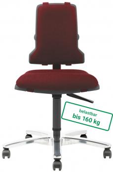 The office chair has a red upholstery, a high backrest, and is mounted on a chrome-plated, rolling base. It supports up to 160 kg.