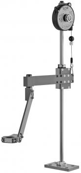 The image shows a mechanical lifting device with a vertical stand, a redirection pulley at the top, and a swivel arm. The base is square and stable.