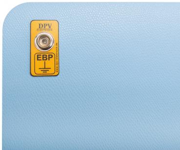 The image shows a blue-gray surface with a rounded corner. Attached to the surface is a small, yellow sign with a metal socket and the inscriptions "DPV" and "EBP".