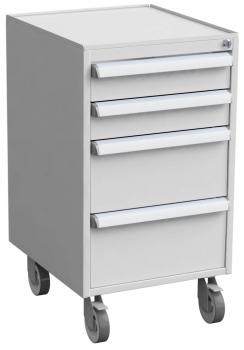 Der Schreibtischrollcontainer ist grau, hat vier Schubladen mit silbernen Griffen und steht auf vier Rollen. Die Oberfläche ist flach und glatt, geeignet für Ablage.
