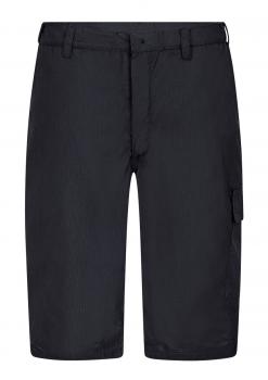 Das Bild zeigt eine dunkle, knielange Hose. Sie hat eine lockere Passform, einen Bund mit Gürtelschlaufen und eine seitliche Tasche auf dem rechten Bein. Die Oberfläche wirkt glatt.