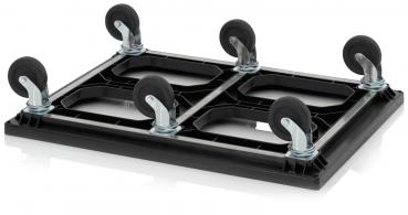 Das Bild zeigt eine schwarze Plattform mit vier gummierten Rollen. Die Rollen sind aus Metall und ermöglichen einfaches Bewegen. Die Plattform hat quadratische Aussparungen und eine stabile Form.