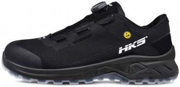 The shoe is a lightweight, black athletic shoe with a modern, breathable upper. It has a non-slip sole and is closed with a quick lacing system.