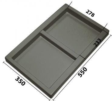 The image shows a gray plastic plate with two compartments. The plate has rectangular shapes and is divided in the middle. There are dimensions marked on the plate.