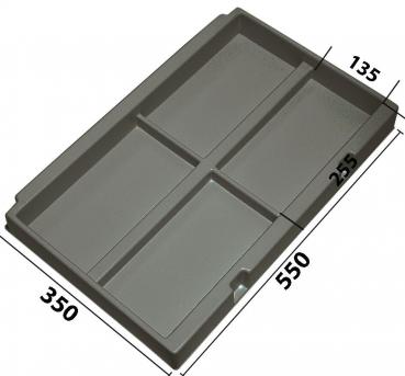 The image shows a gray, rectangular plastic tray divided into four compartments. The dimensions are 550 mm in length and 350 mm in width, with a depth of 135 mm.
