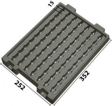 The image shows a rectangular, gray mat with parallel wave patterns. It measures 252 mm in width and 352 mm in length. The mat appears to be slip-resistant.