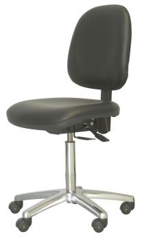 The office chair has a black, padded seat and backrest. It stands on a chrome base with five casters, allowing for easy movement. The seat height is adjustable.