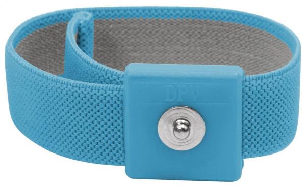 Das Bild zeigt ein armbänder aus blauem, strukturiertem Material mit einem grauen Innenfutter. Es hat einen quadratischen Verschluss mit einem Metallknopf.