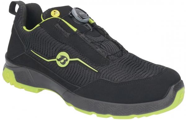 Der Schuh ist schwarz mit einem modernen, atmungsaktiven Obermaterial. Er hat eine grüne Sohle und ein Sneakers-Design. Die Schnürung erfolgt über ein praktisches BOA-System.