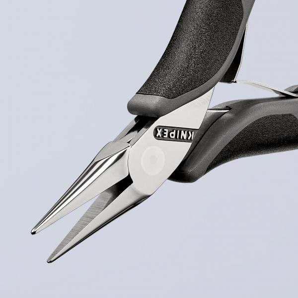 Das Bild zeigt eine Spitzenschneider-Zange. Sie hat zwei schmale, spitze Klingen aus glänzendem Metall und ergonomische Griffe in Schwarz. Der Markenname ?KNIPEX? ist sichtbar.