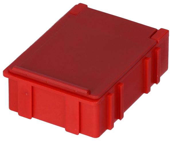 Das Bild zeigt eine rote, rechteckige Kunststoffbox. Sie hat einen glatten Deckel und ist an den Seiten leicht gerippt. Die Box ist stabil und hat keine Öffnungen.