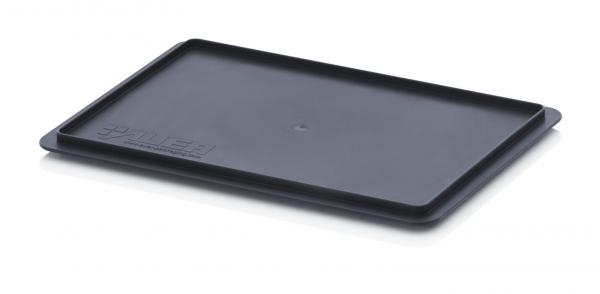 The picture displays a black, rectangular tray with slightly raised edges. It has a smooth surface and is made of plastic. In one corner, the logo "PALLER" is incorporated.