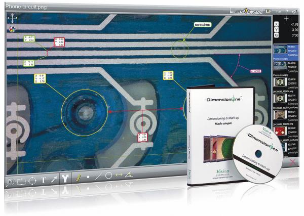 Auf dem Bild ist ein Computerbildschirm mit einer technischen Software-Oberfläche zu sehen. Neben dem Bildschirm steht eine CD-Box mit dem Titel "Discovering & Creating". Die Szene wirkt modern und technikbezogen.