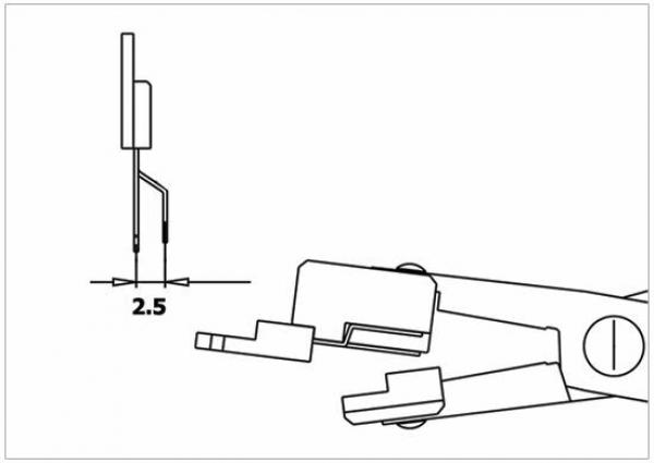 Das Bild zeigt eine technische Zeichnung eines Bauteils. Links ist eine seitliche Ansicht mit Maßen. Rechts ist eine Draufsicht eines Verbindungselements mit einem senkrechten Kontakt.