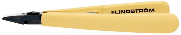 The image shows a yellow pliers with a black cutting edge. The handle is curved and marked with the inscription "LINDSTRÖM". The pliers are shown in the closed position.