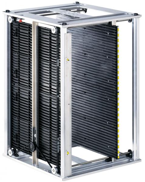Das Bild zeigt eine rechteckige, metallene Struktur mit zwei vertikalen, schmalen Panels aus schwarzem Kunststoff. Diese sind mit mehreren horizontalen Rillen gestaltet.