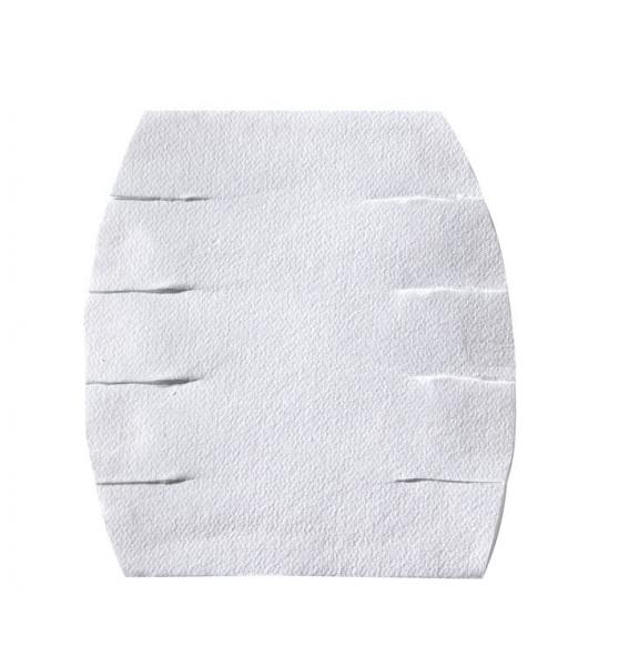 Das Bild zeigt ein rechteckiges, faltendes Stück weißen Materials mit mehreren Einschnitten an den Seiten. Die Oberfläche ist leicht strukturiert und hat einen weichen, papierartigen Charakter.