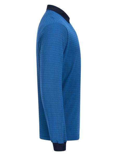 Das Bild zeigt ein langärmliges, hellblaues Oberteil mit einem dunklen Kragen. Es ist aus strukturiertem Stoff und hat einen schlichten, eleganten Schnitt.