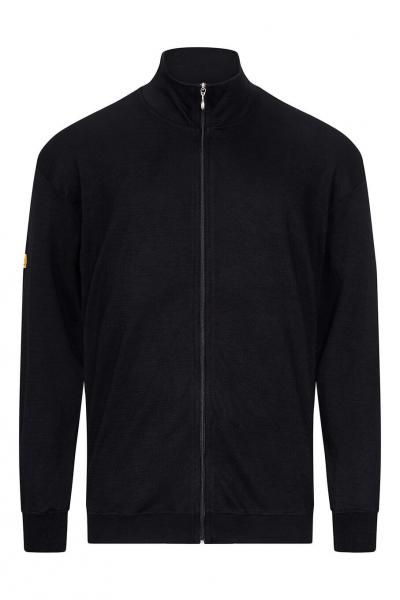 Das Bild zeigt eine schwarze Trainingsjacke mit Reißverschluss und Stehkragen. Sie hat lange Ärmel und an einem Ärmel ein kleines gelbes Logo. Die Jacke ist schlicht und modern.
