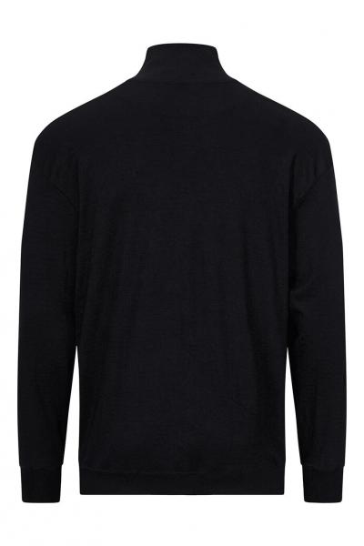 Das Bild zeigt einen schwarzen Pullover von hinten. Er hat lange Ärmel und einen hohen Kragen. Der Stoff wirkt weich und hat eine gleichmäßige, matte Oberfläche.
