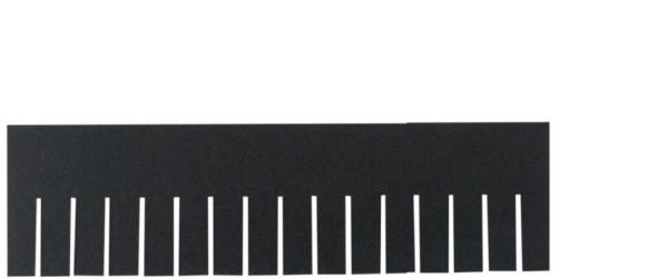 Das Bild zeigt ein schwarzes Rechteck mit mehreren gleichmäßigen, horizontalen Schlitzen, die von oben nach unten verlaufen. Es ist schlicht und ohne weitere Details.