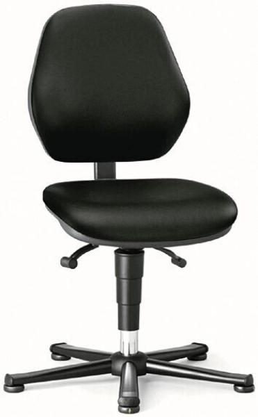 Der Bürostuhl hat eine schwarze, gepolsterte Sitzfläche und Rückenlehne. Der Fuß hat fünf Rollen und ist aus Metall, die Höhe ist verstellbar. Ergonomisch und schlicht im Design.