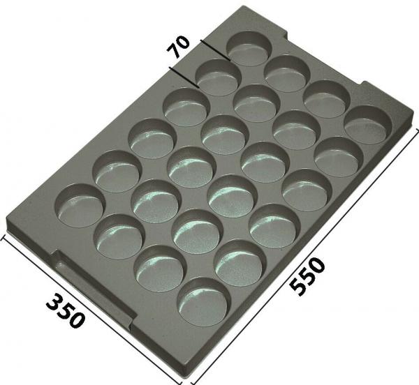 Das Bild zeigt eine graue Kunststoffplatte mit 24 runden Vertiefungen. Die Platte hat die Maße 350 mm in der Breite und 550 mm in der Länge, mit einem schmalen Bereich von 70 mm an einer Seite.