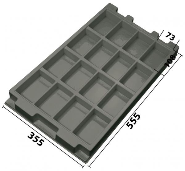 Das Bild zeigt eine rechteckige, graue Einsatztabelle mit 12 Fächern. Sie hat abgerundete Ecken, zwei Griffe an den Seiten und misst 555 mm in der Breite und 355 mm in der Tiefe.