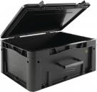 Preview: Das Bild zeigt eine schwarze, rechteckige Kunststoffbox mit einem abnehmbaren Deckel. Sie hat seitliche Griffe und eine stabile Konstruktion, geeignet zum Verstauen von Gegenständen.