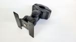 Preview: Das Bild zeigt eine schwarze Halterung mit einem kugeligen Gelenk, das die flexible Ausrichtung ermöglicht. Die Montageplatte ist rechteckig mit mehreren Schraublöchern.