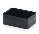 Preview: Das Bild zeigt eine schwarze, rechteckige Box aus Kunststoff. Sie hat gerade Kanten und leicht angehobene Seiten, die etwa einen bis zwei Zentimeter hoch sind.